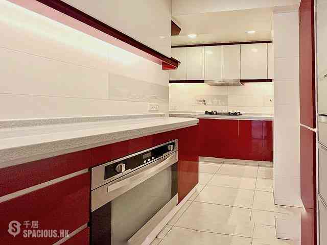 Wan Chai - Phoenix Court Block 5 06