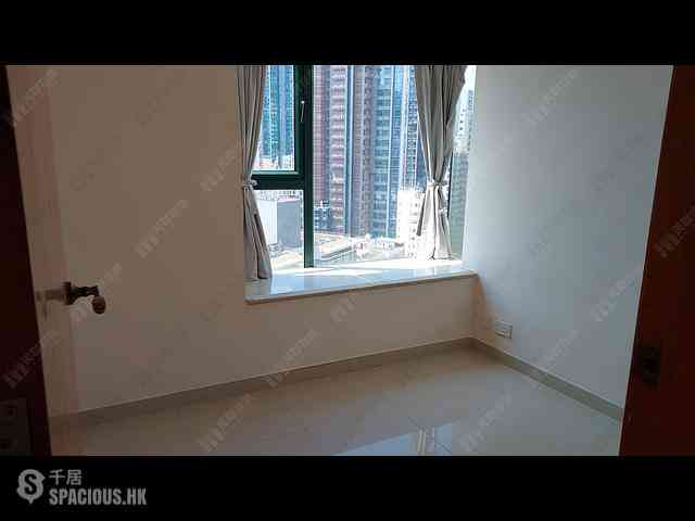 Kennedy Town - University Heights Block 2 05