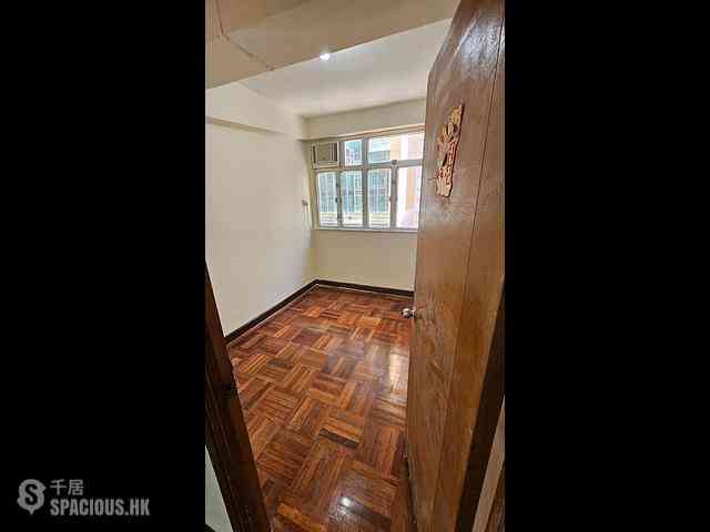 North Point - Ming Sau Building 02