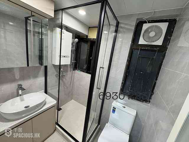Sai Ying Pun - Wing Lee Building 03