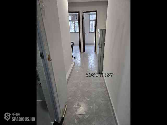 Sai Ying Pun - 52, Second Street 01