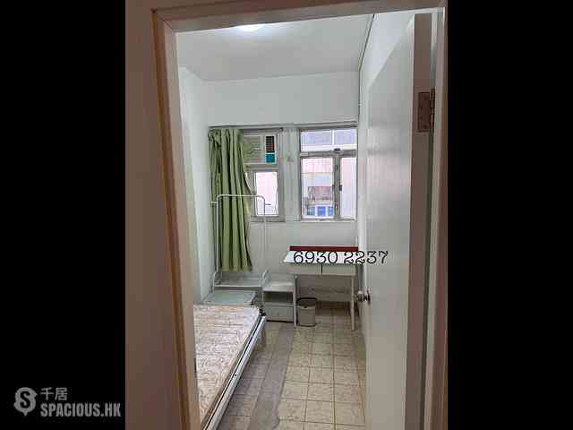 Sai Ying Pun - Tung Lee Building 04