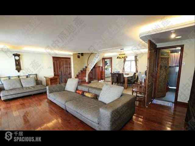 Pok Fu Lam - Baguio Villa Block 18 04