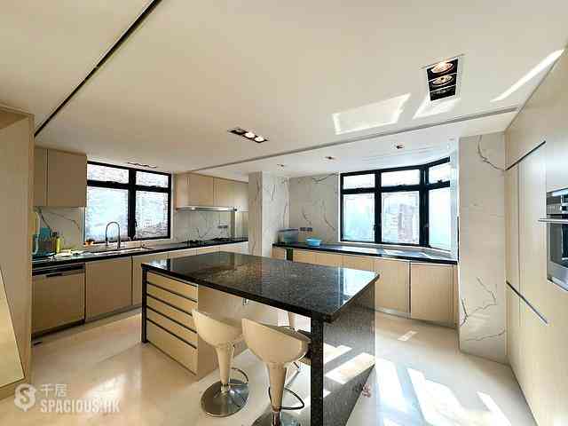 Clear Water Bay - Casa Loma 03