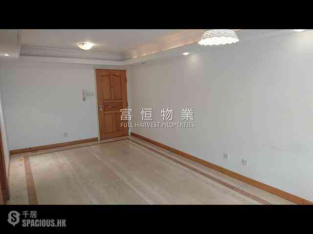 Happy Valley - Elegant Terrace 02