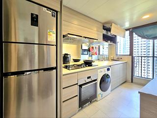 Tung Chung - The Visionary Tower 2 08