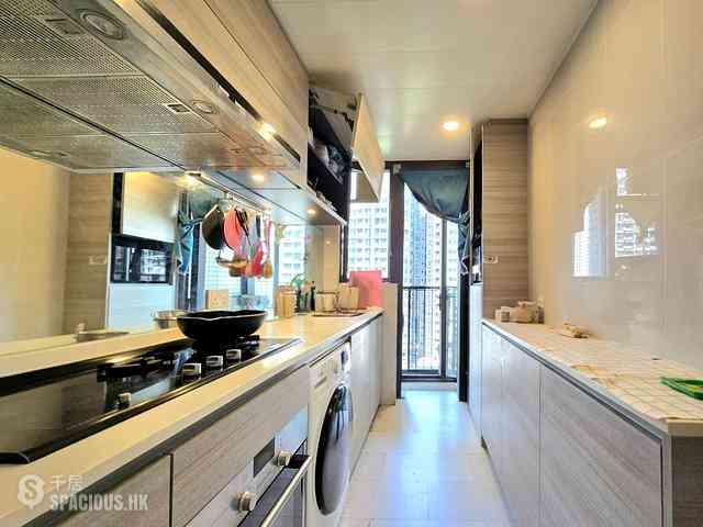 Tung Chung - The Visionary Tower 2 09