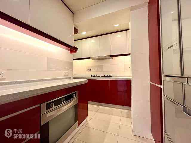 Wan Chai - Phoenix Court Block 5 07