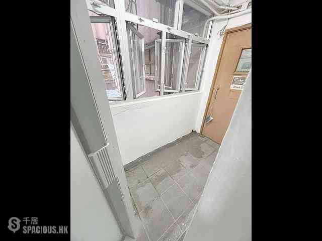 Tsim Sha Tsui - Hanyee Building 05