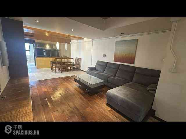 Tsim Sha Tsui - Champagne Court 03