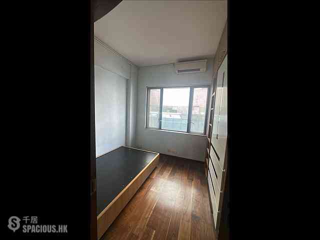 Tsim Sha Tsui - Champagne Court 05