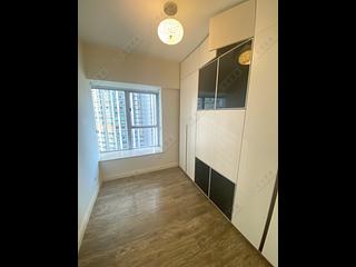 West Kowloon - The Waterfront Phase 2 Block 6 07