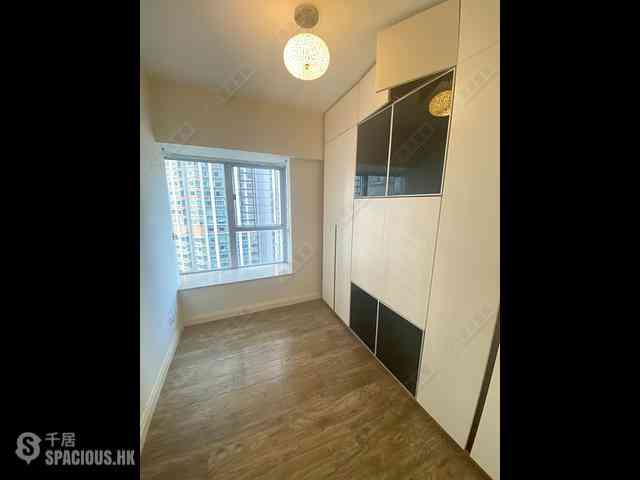 West Kowloon - The Waterfront Phase 2 Block 6 07