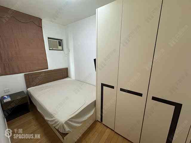 Sheung Wan - Queen's Terrace Block 2 04