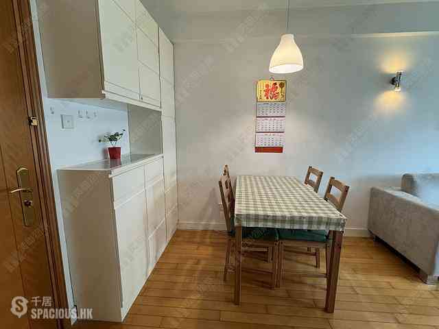Sheung Wan - Queen's Terrace Block 2 07