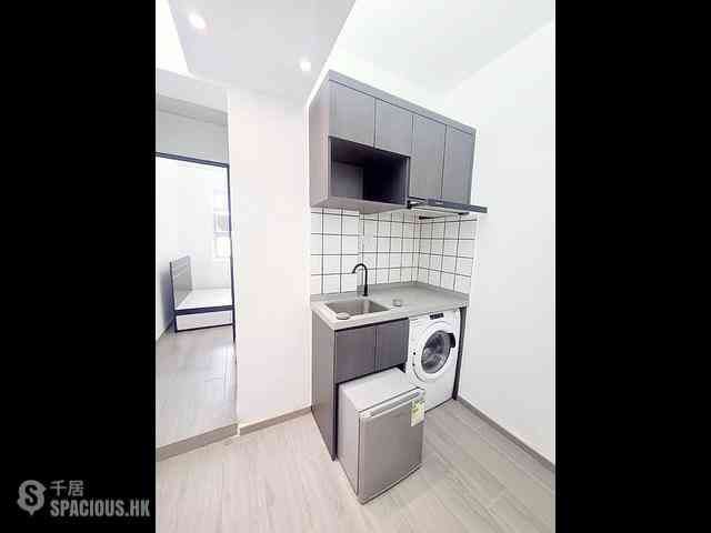Quarry Bay - Lai Wah Mansion 02