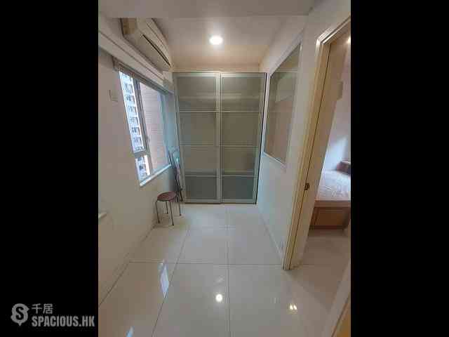 Wan Chai - Man Shek Building 01