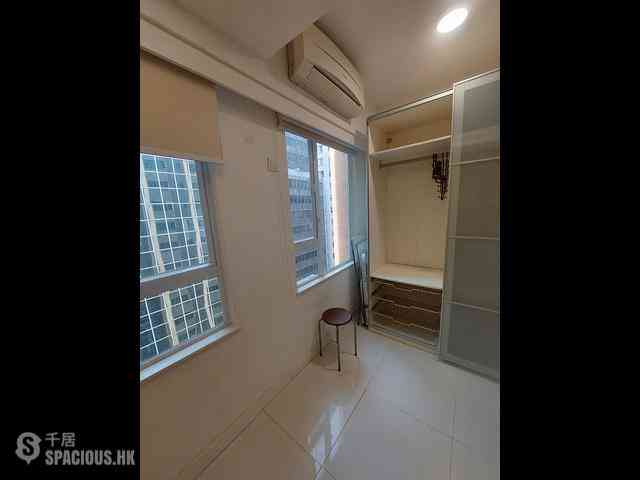 Wan Chai - Man Shek Building 03