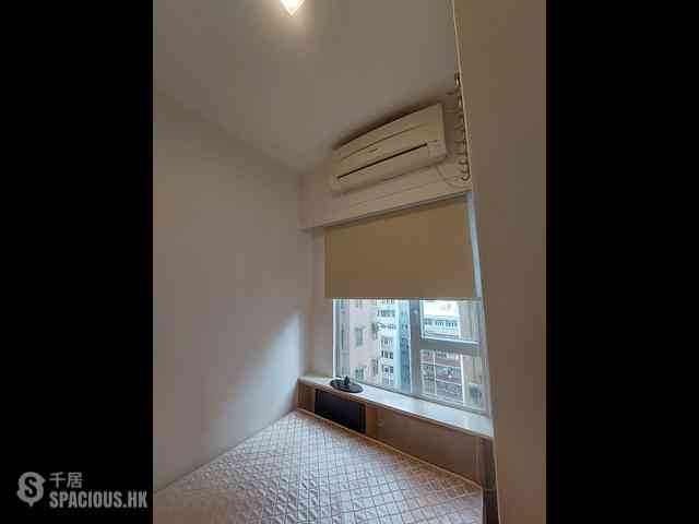 Wan Chai - Man Shek Building 04