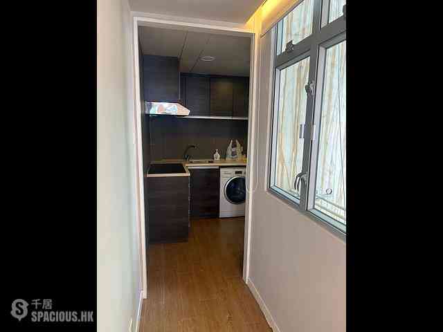 Wan Chai - 33, Ship Street 05