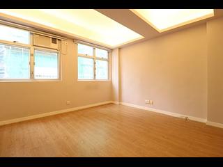 Wan Chai - 33, Ship Street 02