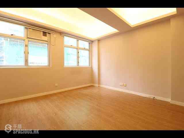 Wan Chai - 33, Ship Street 02