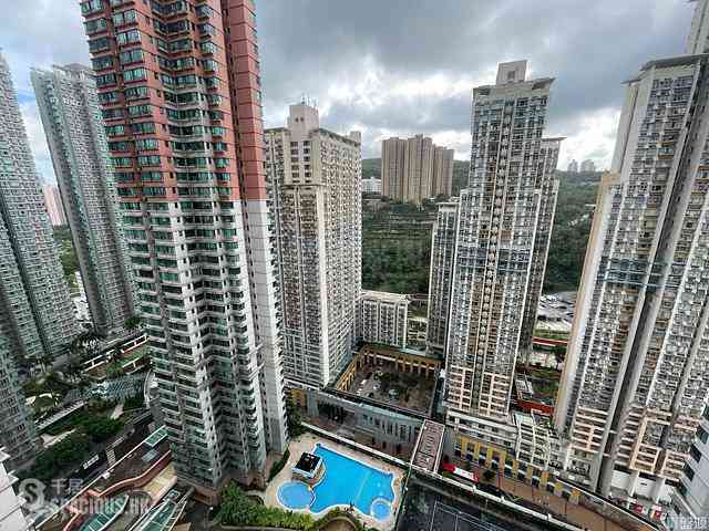 Tseung Kwan O - The Metro City Phase 3 The Metropolis 01