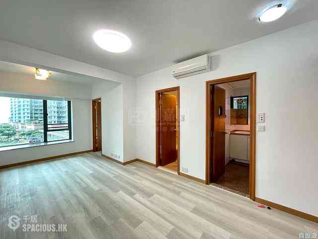 Tseung Kwan O - The Metro City Phase 2 01