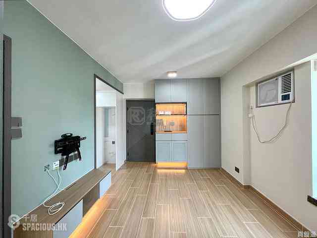 Tseung Kwan O - The Metro City Phase 1 01