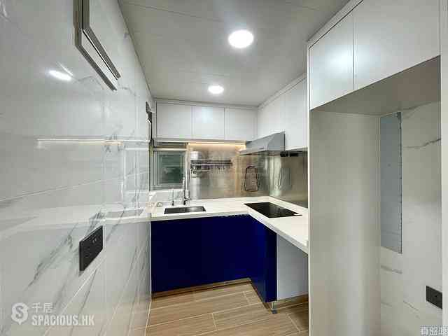 Tseung Kwan O - The Metro City Phase 1 06