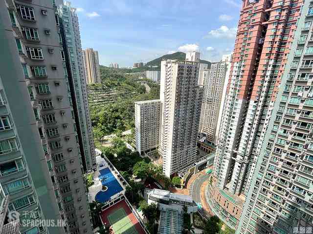 Tseung Kwan O - The Metro City Phase 1 08