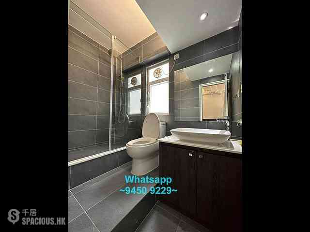 Central - 73, Connaught Road West 11