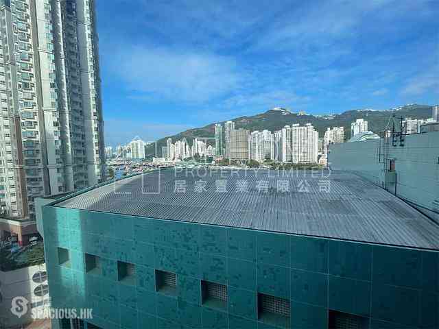 Ap Lei Chau - Hop Shi Building 13