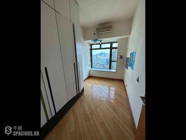 Hung Hom - Royal Peninsula 08