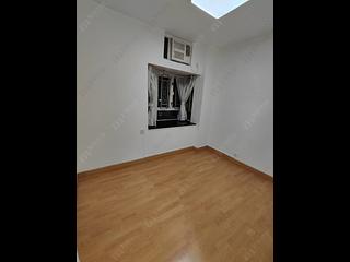 Tsuen Wan - Waterside Plaza Block 4 04