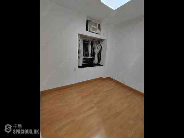 Tsuen Wan - Waterside Plaza Block 4 04