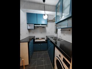 Tsuen Wan - Waterside Plaza Block 4 05