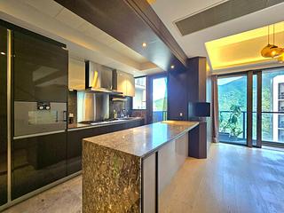 Tung Chung - The Visionary Tower 2 08