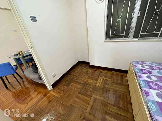 Sai Ying Pun - Bank Building 07