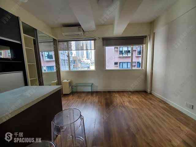 Poho - 43-45, Square Street 03