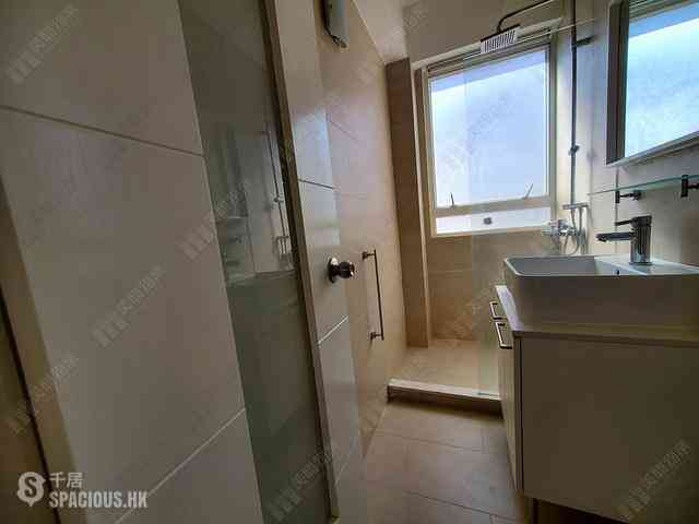 Poho - 43-45, Square Street 04