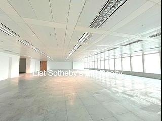 Central - Two International Finance Centre 02