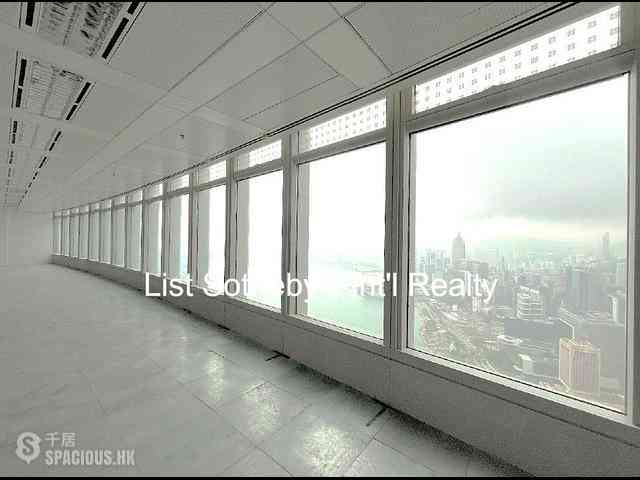 Central - Two International Finance Centre 03