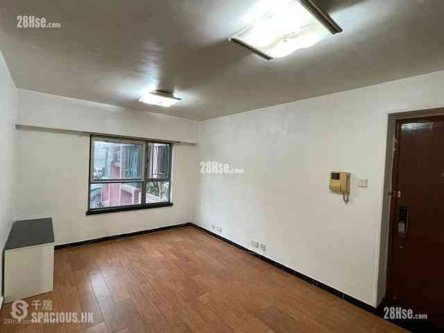 Shau Kei Wan - Newton Harbour View Block 1 01