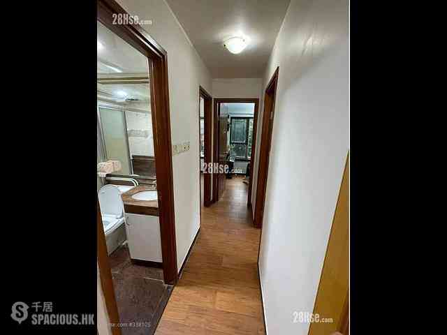 Shau Kei Wan - Newton Harbour View Block 1 04