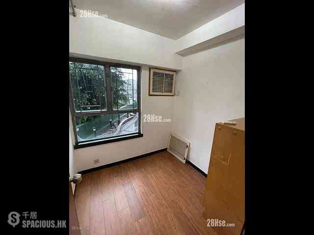 Shau Kei Wan - Newton Harbour View Block 1 05