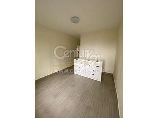 Mid Levels Central - Elegant Terrace Block 2 07