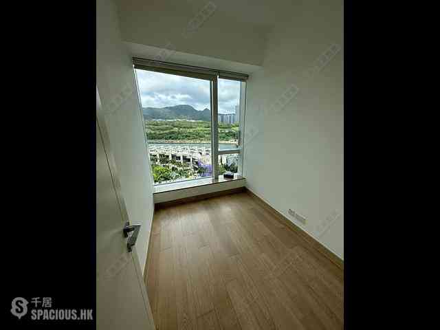 Tseung Kwan O - Monterey Block 3 05
