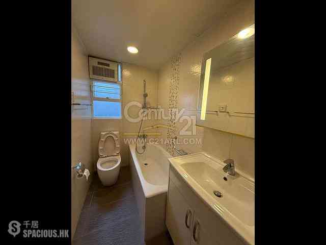 Wan Chai - Phoenix Court Block 5 07