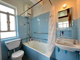 Happy Valley - 141-143, Blue Pool Road 06